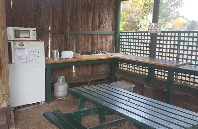 Lakes Caravilla Caravan Park