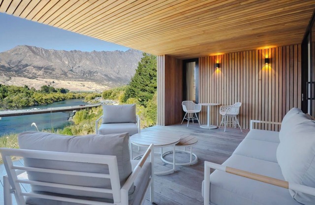 Lakes Edge, Kawarau Falls