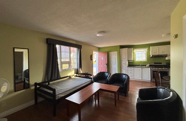 Lakeshore Suites