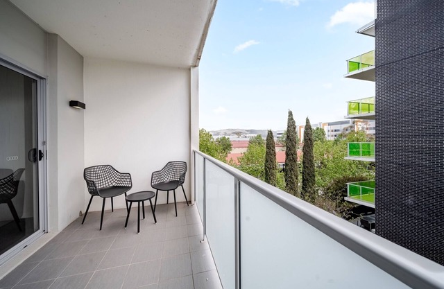 Lakeside 1-Bed with A/C, Parking & Balcony
