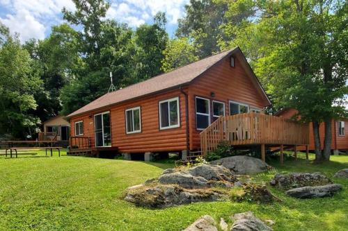 Lakeside 3 Bedroom Lazy Days Cabin On Kab