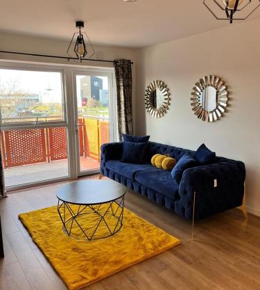 Lakeside Apartment - 2 Bed, Free Parking