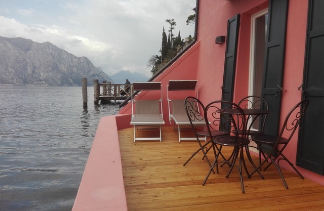 apartamento junto al lago ubicado en el centro histórico con maravillosas vistas