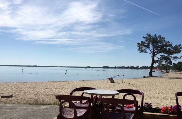 Apartamento junto al lago cerca del océano en Carcans-Maubuisson