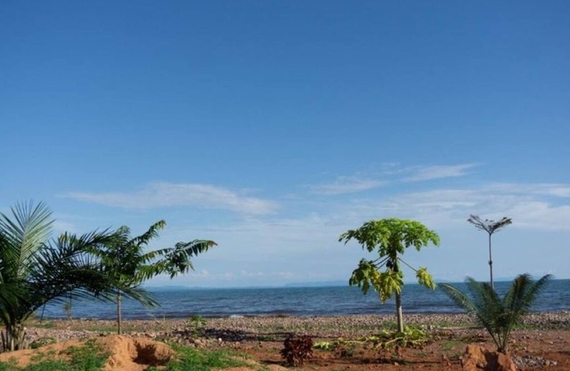 LakeSide Beach