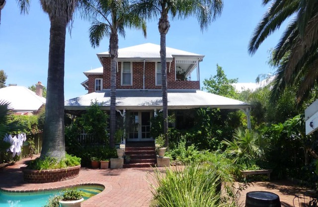 Lakeside Bed & Breakfast