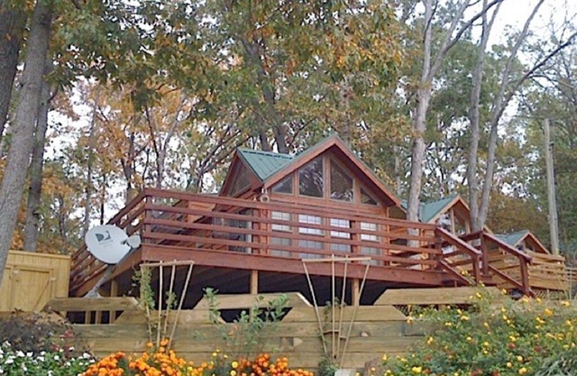 Lakeside Cabin...Beach Included