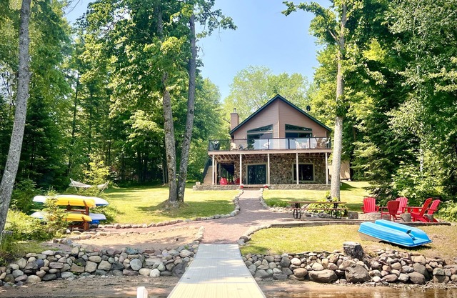 Lakeside Cabin on 2,700 Acre Nelson Lake in Hayward - Fun for All Ages!