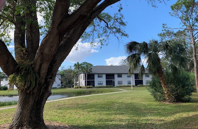 Lakeside Condo en Shorewalk. IMG, playas y restaurantes cercanos