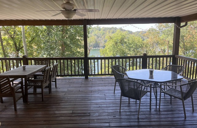 Lakeside Dreams - Casa ubicada en el hermoso lago Nolin en Mammoth Cave, KY