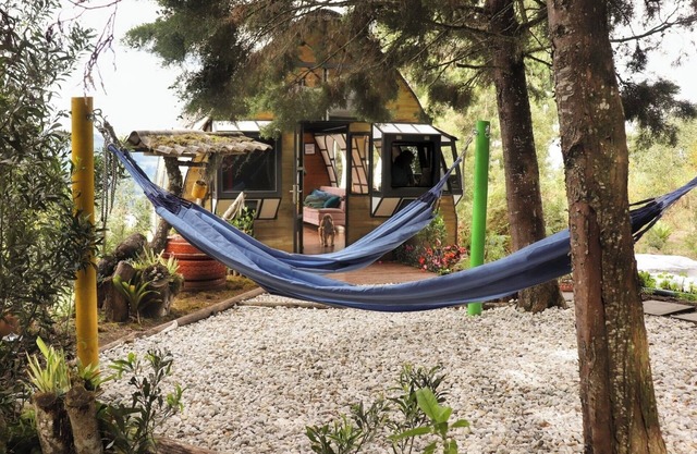 Lakeside Glamping With View, Fire Pit & Hammock