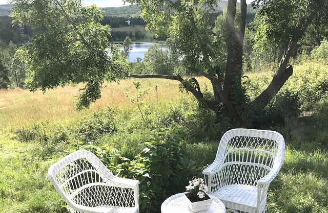 Lakeside Guesthouse