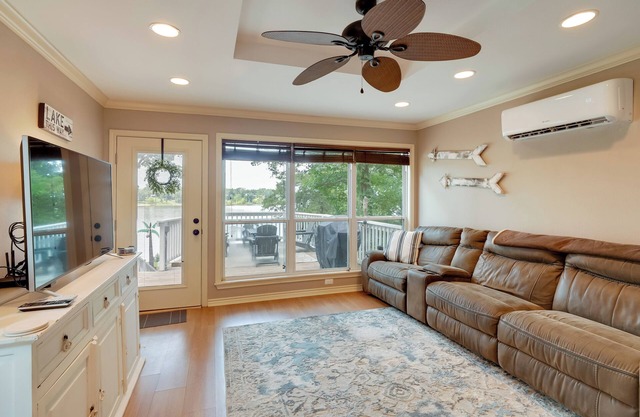 'Lakeside Haven' w/ Deck & Views in Jefferson!