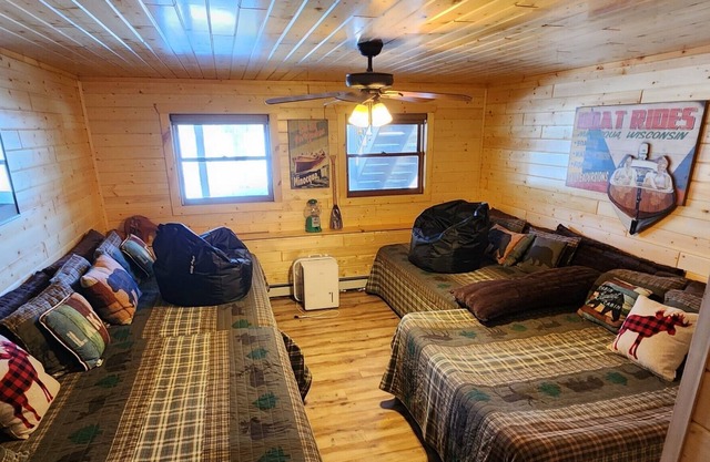 Lakeside home with plenty of space for quiet relaxation or rousing family fun!