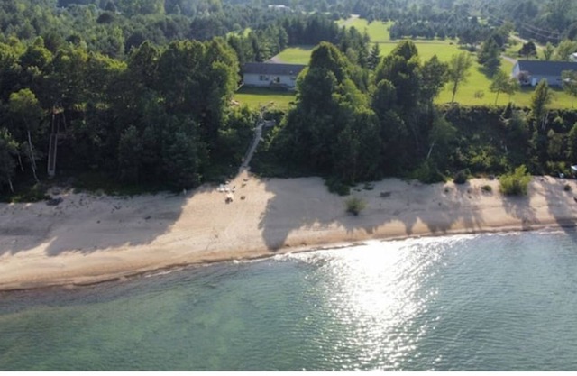 Lakeside home with MASSIVE private beach