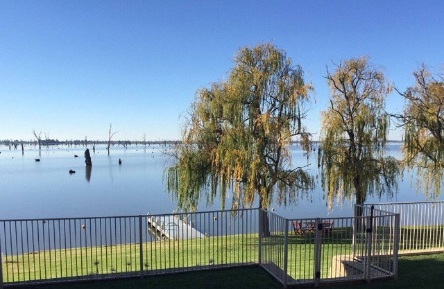 Lakeside Landing - Waterfront
