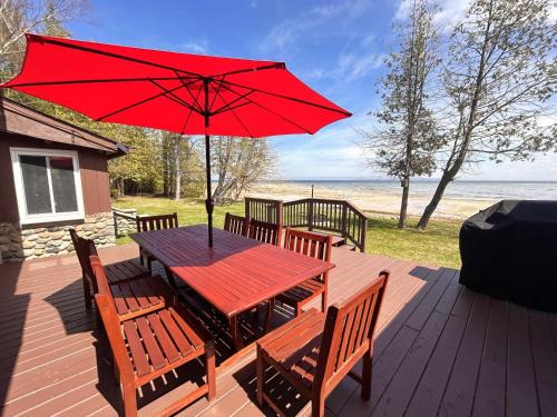 Lakeside Lodge