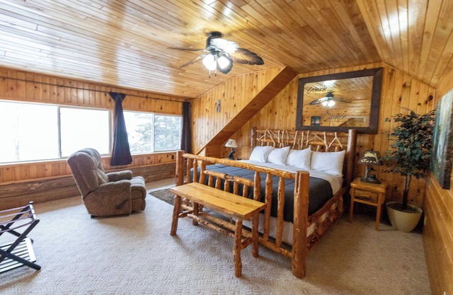 Lake Log Home Perfecto para familias Reuniones de amigos Ambiente campestre mejor calificado
