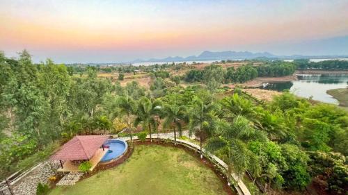 Lakeside paradise villa