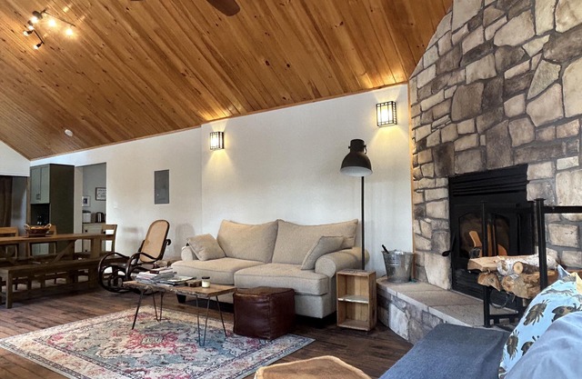 Lakeside retreat on Ponhook Lake