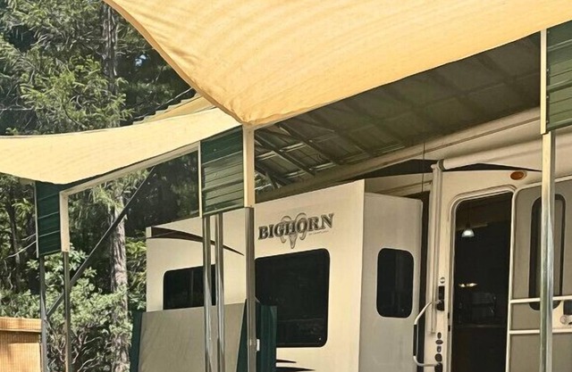 Lakeside Rv w/ Private Hot Tub