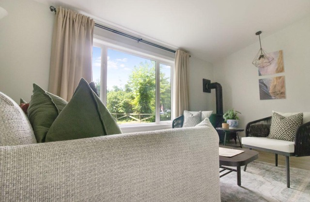 Lakeside Serenity: Your Perfect Beach Escape