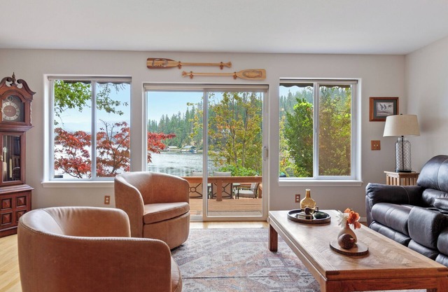 Lakeside Stay | Beach Access | Dock | Firepit & Dining
