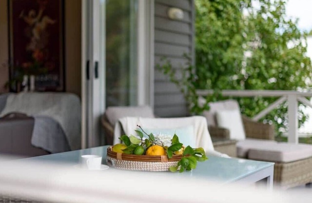 Lakeside Suite 1 Summ