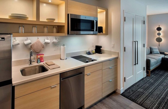 Clarion Hotel Portland Airport