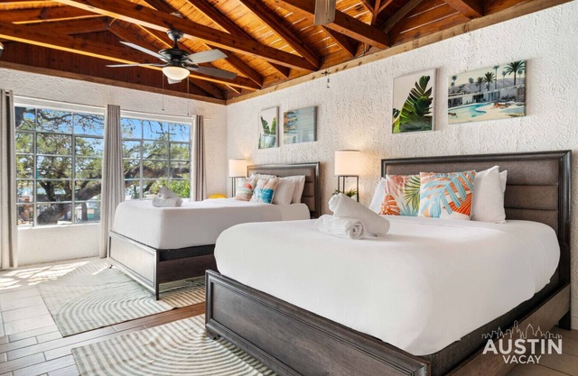 Lake Travis Studio w/ Waterpark Access! Patio w/ Grill+Firepit for Glamping Fun