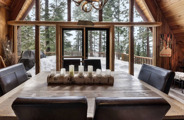 Lakeview 3 BDR in Carnelian Bay: Private Hot Tub & Amazing Outdoor Amenities!