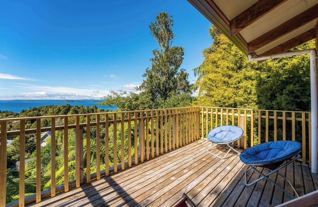 Lakeview Bush Hideaway - Pukawa Holiday Home
