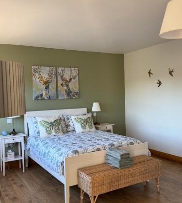 Lakeview Ensuite - Peaceful Country Escape