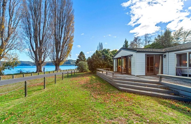 Lakeview in Kinloch Taupo