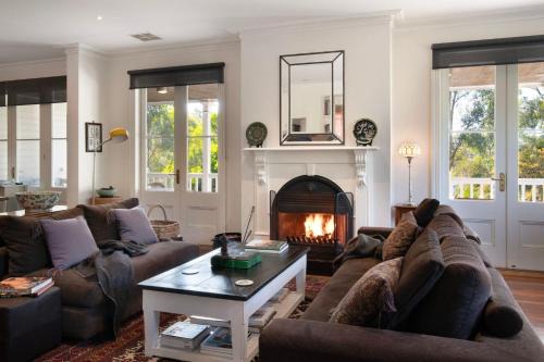 Lakeview - spacious home by the lake