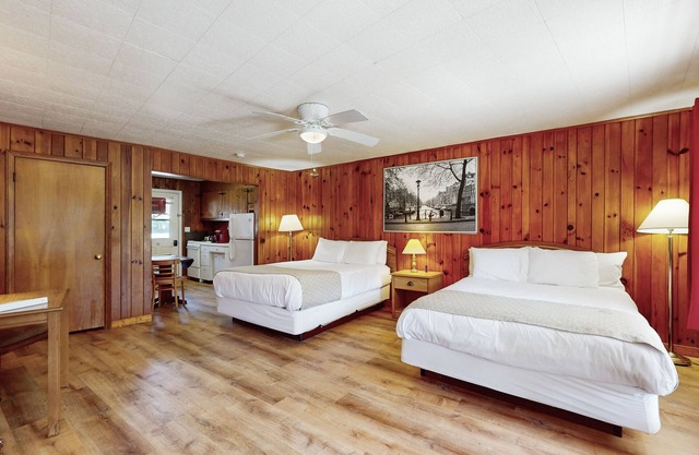 Lakeview studio condo with pool, fire pit, canoes & paddle boats, tennis, & WiFi