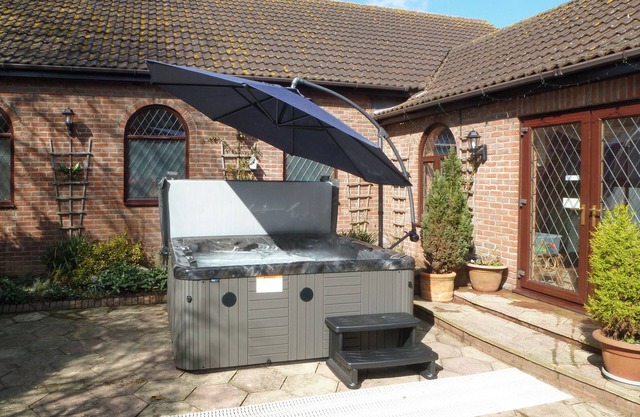 Lambourne House - UKC2831