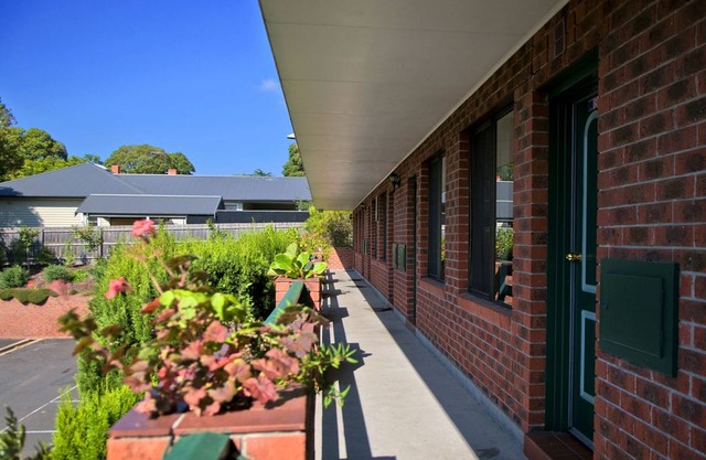 Lamplighter Motel