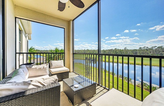 Striking Bradenton Condo w/ Lanai & Pool Access!