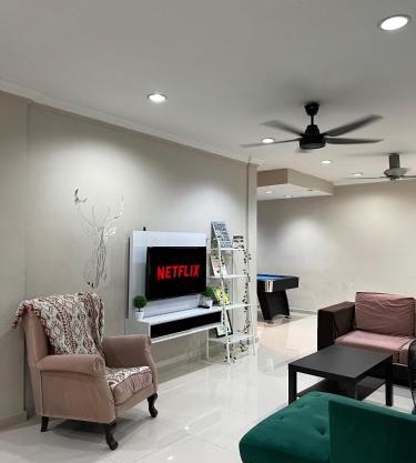 Landed Corner-Lot Townhouse Homestay GG Greenwood Gombak
