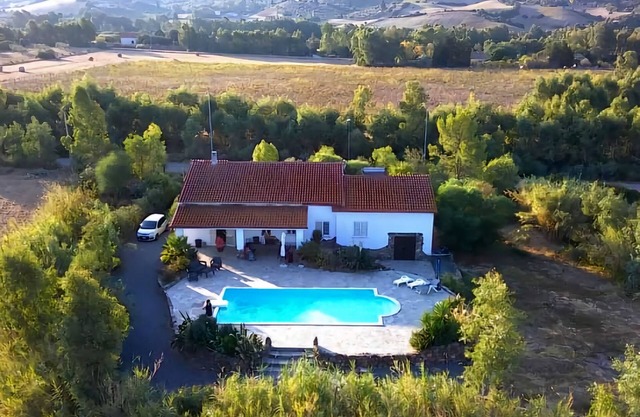 Villa rural con piscina, en el sur de Cerdeña.