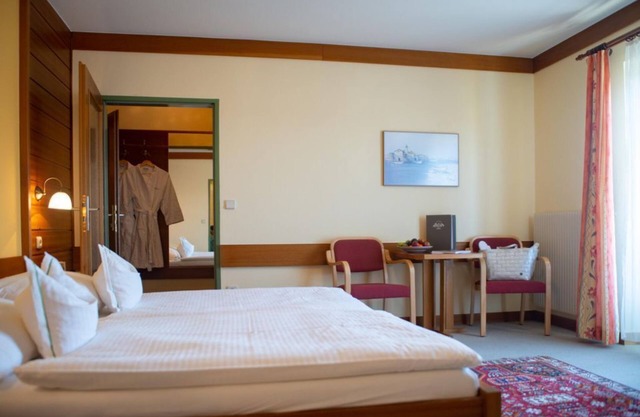 Landhaus Doppelzimmer - Feriendomizil, Gasthof Scheer