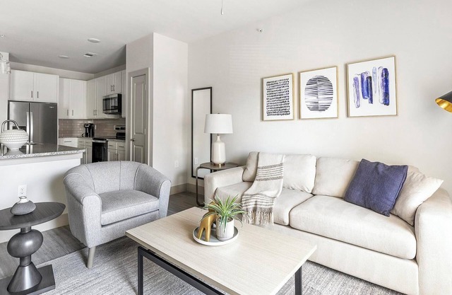 Landing | Spectacular 1BD, Pool, Clubhouse