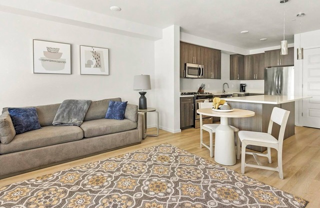 Landing | Amazing 1BD, Courtyard, Clubhouse