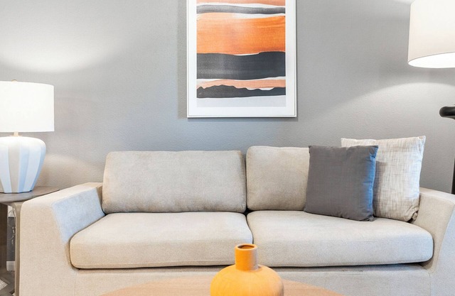Landing | Amazing 1BD, Gym, Courtyard