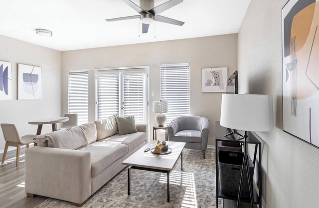 Landing | Stylish 1BD, Pool, Gym