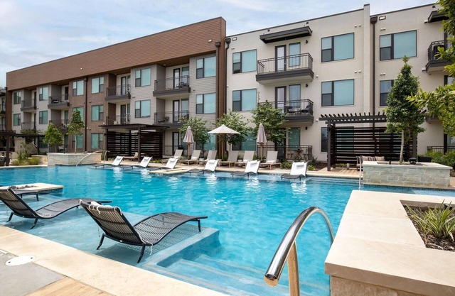 Landing | Amazing 1BD, Clubhouse, Pool