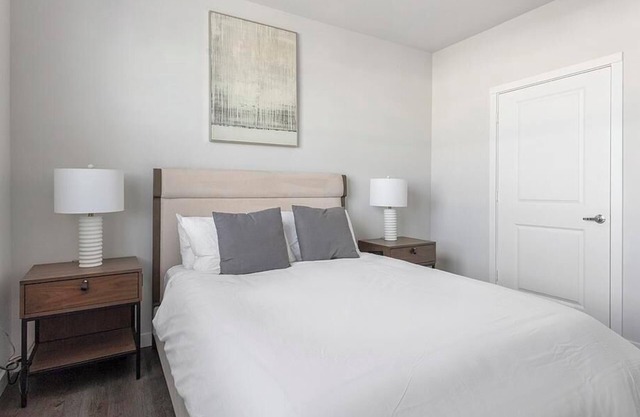 Landing at Bellrock Memorial - 2 Bedrooms in Northwest Houston