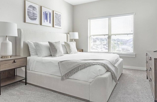 Landing at Hawthorne at Blanco Riverwalk - 2 Bedrooms in Downtown San Marcos