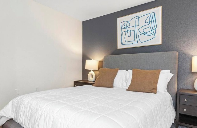 Landing at Island Club - 1 Bedroom in Downtown Fort Wayne